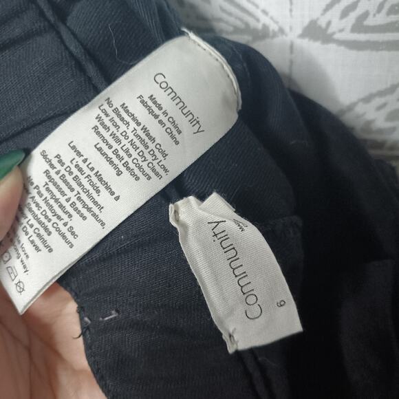 Aritzia Community Shorts Black Cotton Cargo Bermuda - Picture 2 of 6